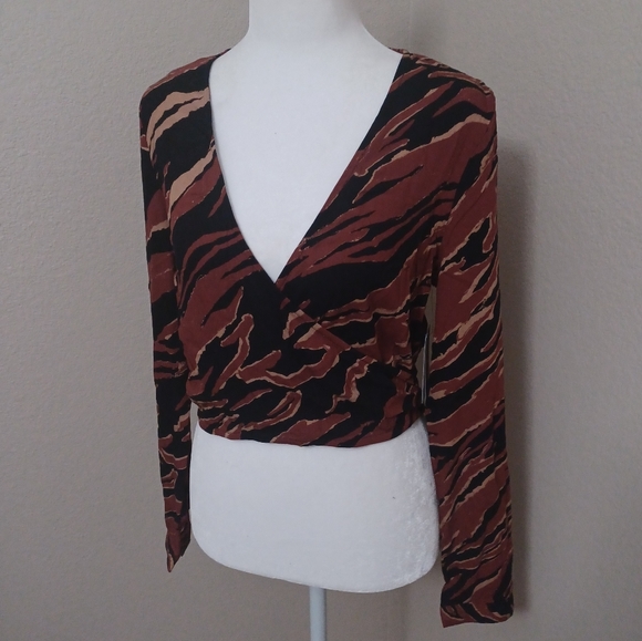 NWT BP Nordstrom Brown Burnout Tiger Stripe VNeck Crop Top Faux Wrap  Sm… - Picture 2 of 13